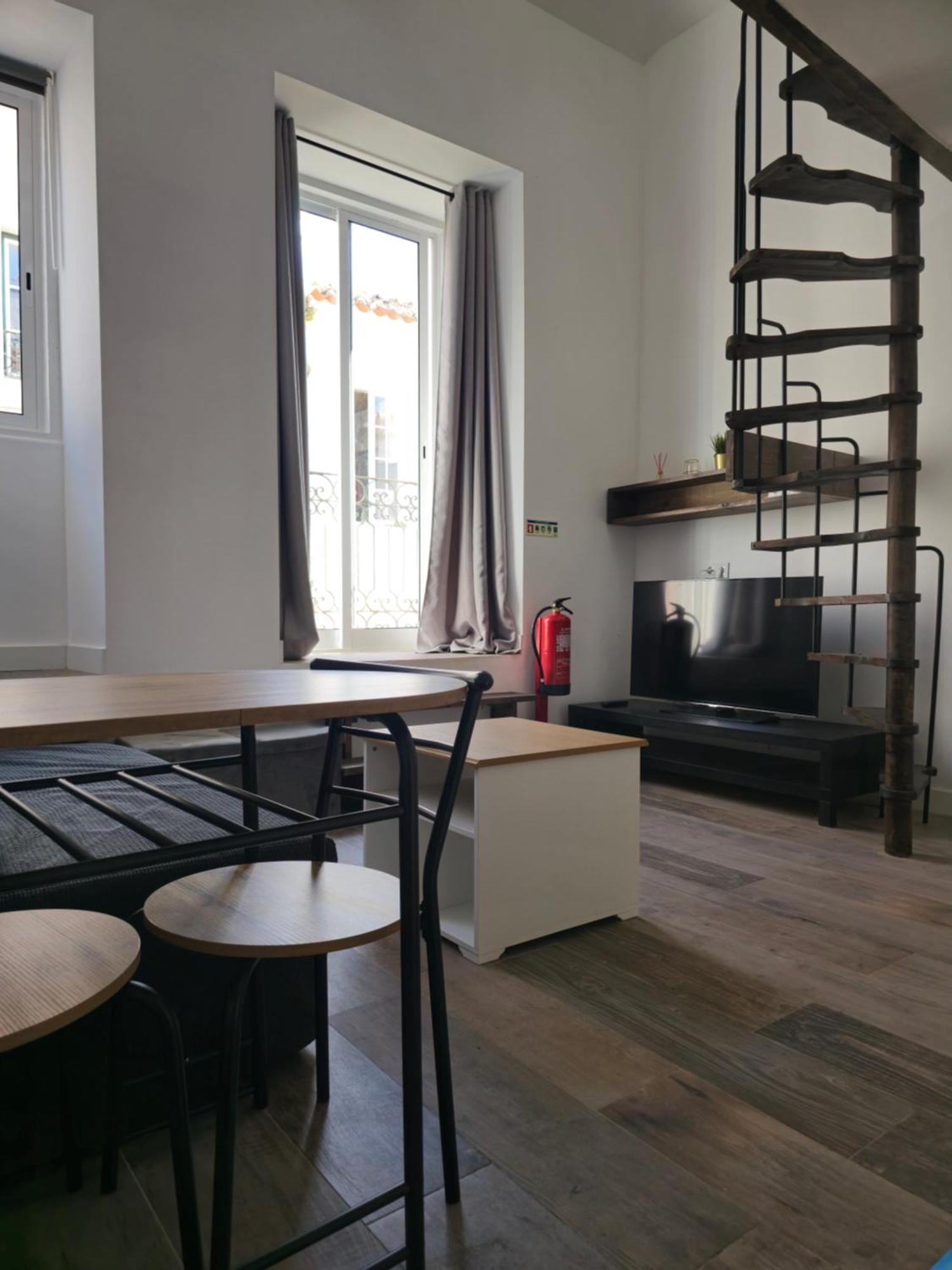 Esther Apartment Cozy Vacay Suite Setubal Exterior photo